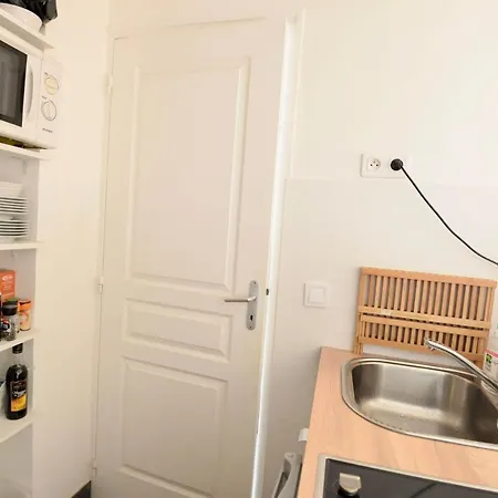 Cosy Studio In Neuilly-Sur-Seine * Neuilly-sur-Seine